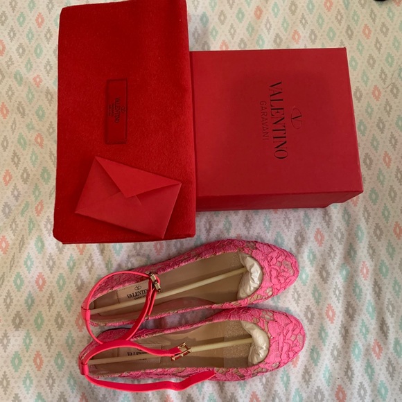 Valentino Garavani flats - Picture 2 of 5